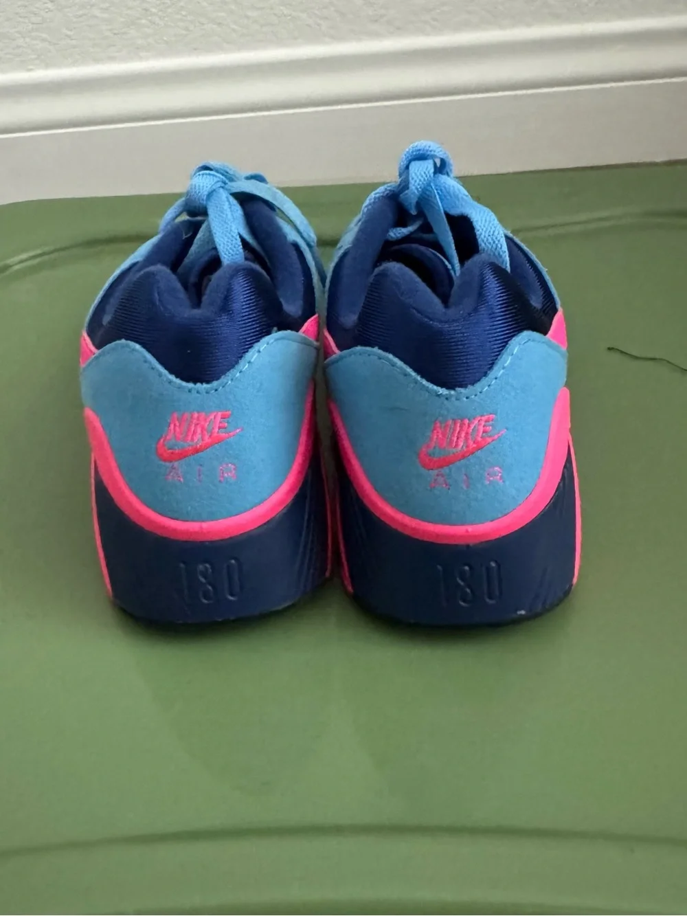 Nike Air Max 180